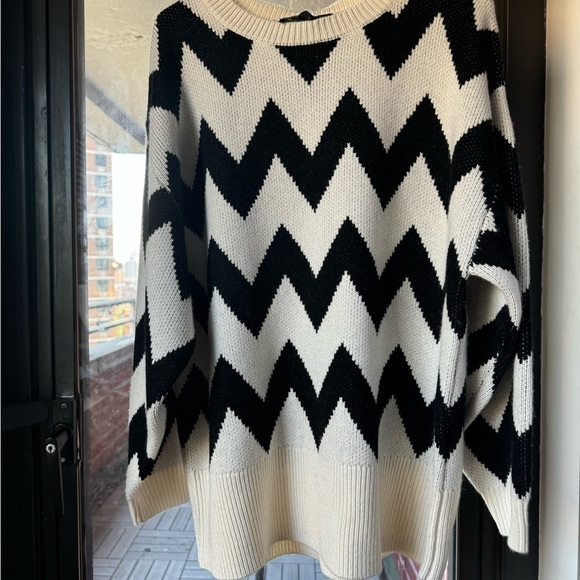 Cynthia Rowley Chunky Intarsia Black and White Chevron Sweater Cashmere Wool M - Picture 7 of 9